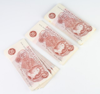 Two runs of consecutive 10 shilling notes D01N752212 to D01N752300 (DO1N752221 missing), another consecutive run D01N752354 to D01N753393 and assorted 10 shilling notes 