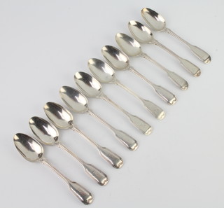 A set of 10 Victorian silver teaspoons, 218 grams 
