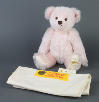 A Steiff limited edition bear "English Rose" no.0997 complete with certificate and bag 