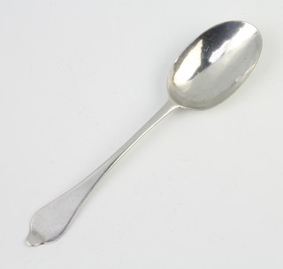 A Georgian silver table spoon with trefoil handle and rat tail base, 40 grams