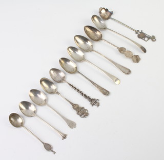 A Chinese silver teaspoon and minor teaspoons, 105 grams 