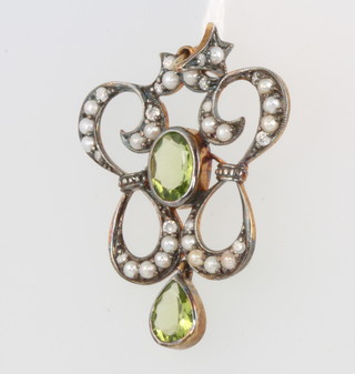 A silver gilt Edwardian style peridot, diamond and seed pearl pendant 28mm x 28mm 