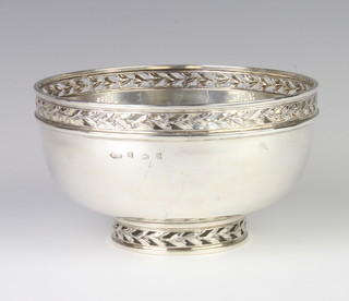 A silver pedestal bowl with pierced rim and base Birmingham 1959 14cm, 224 grams