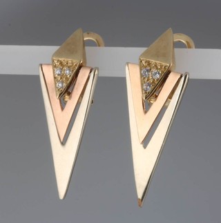 A pair of 9ct yellow gold paste set earrings 5.3 grams, 33mm