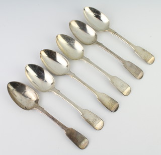 A matched set of 6 William IV and Victorian dessert spoons with engraved monogram London 1832 and London 1845, 278 grams