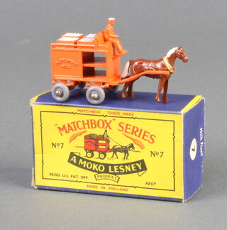 Matchbox Moko Lesney No. 7 Horse drawn milk float (pale orange, white hat/crates) B5 Box 