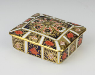 A Royal Crown Derby Imari pattern rectangular box and cover 1128 in original box 11cm 