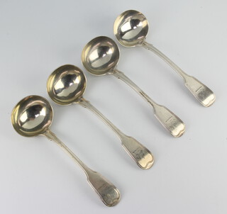 A set of 4 Victorian silver sauce ladles with chased armorial London 1873, 305 grams