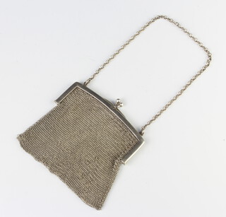 A Victorian silver mesh evening bag London 1873, 106 grams 