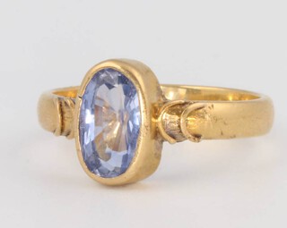 An 18ct yellow gold amethyst ring size S, 6.1 grams