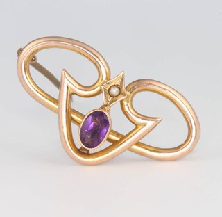 A 9ct yellow gold amethyst and seed pearl bar brooch, 38mm, 2.3 grams