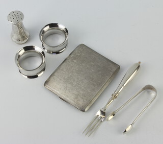 A silver engine turned cigarette case Birmingham 1940, minor items, weighable silver 180 grams 