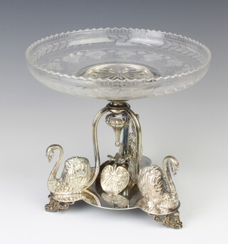 An Edwardian silver plated centrepiece with cut glass bowl, the trefoil base with 3 swans, 22cm 