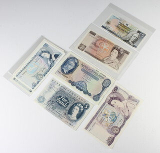 A twenty pound bank note and 12 others