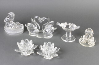 A glass group of 2 birds standing on a bird bath 11cm and 5 other glass groups 