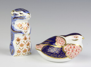 A Royal Crown Derby Imari pattern paperweight in the form of a vole 11cm (no stopper), a ditto of a bird 11cm (no stopper) 