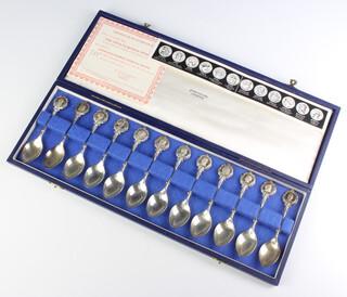 A set of 12 silver commemorative spoons The Twelve Roman Spoons by John Pinches, London 1971, cased 270 grams 