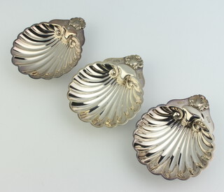 Three silver shell shaped butter dishes Birmingham 1973/1978/79 166 grms
