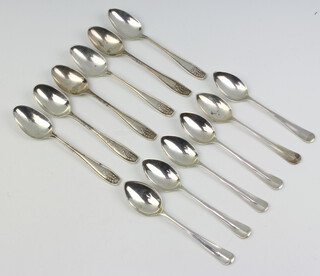 A set of 6 Art Deco silver coffee spoons Sheffield 1930, another set of 6 Sheffield 1933, 121 grams