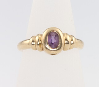 A 9ct yellow gold amethyst ring size N, 2.3 grams