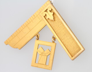 A 9ct yellow gold Masonic jewel 17.5 grams