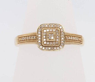 A 9ct yellow gold diamond ring size S, 3 grams 