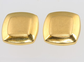 A pair of 9ct yellow gold ear studs together with a pair of ditto whorl earrings 6.8 grams