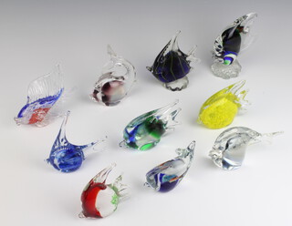 A Murano glass fish paperweight 10cm and 9 others