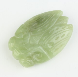A Chinese carved hardstone figure of a beetle 6cm 