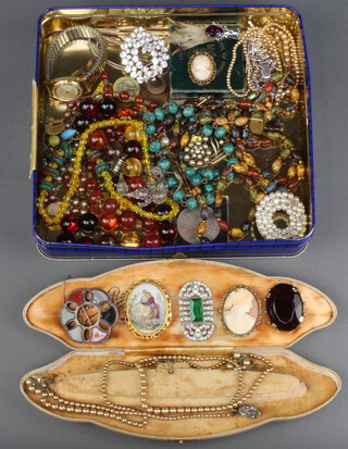 A Scottish silver hardstone brooch and minor costume jewellery 