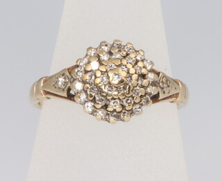 A 9ct yellow gold diamond cluster ring size I 1/2, 2.3 grams