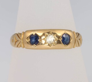 An 18ct yellow gold Victorian sapphire and diamond ring, size V, 2.9 grams 