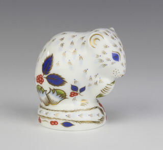 A Royal Crown Derby Imari pattern paperweight - Derby Dormouse 7cm with gold stopper