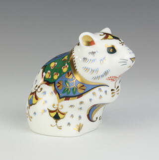 A Royal Crown Derby Imari pattern paperweight of a hamster, gold stopper 7cm 