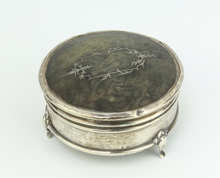 A circular silver and tortoiseshell trinket box with hinged lid, raised on 3 paw feet, Birmingham 1926 3cm x 2.5cm 