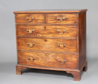 A Georgian mahogany chest of 2 short and 3 long drawers with brass escutcheons and swan neck drop handles, raised on bracket feet, 100cm h x 106cm w x 53cm d 