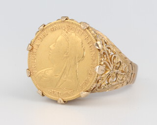 A Victorian half sovereign in a 9ct yellow gold mount, the mount approx. 2 grams 