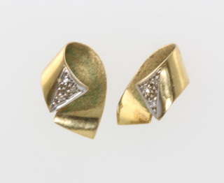 A pair of 9ct yellow gold diamond ear clips 1.8 grams