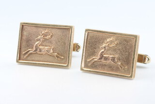 A pair of 9ct yellow gold cufflinks decorated with deer 20.3 grams 