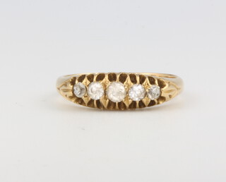 An 18ct yellow gold 5 stone diamond ring size N, 3.7 grams 