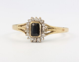 A 9ct yellow gold sapphire and diamond cluster ring 3.3 grams, size Y 