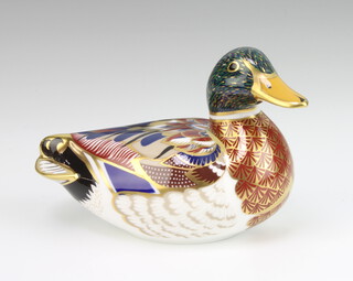 A Royal Crown Derby paperweight in the form of a duck, base marked MMV and with gold stopper 5cm 