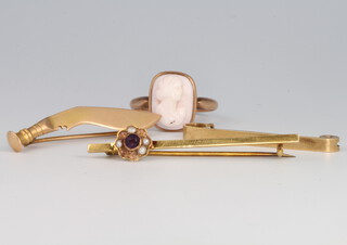 A yellow gold Kukri brooch, a tie pin, bar brooch and cameo ring 10 grams gross 