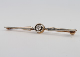 A yellow and white gold diamond bar brooch approx. 0.3ct, 4 grams 