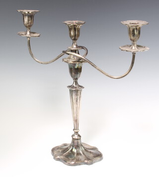 An Edwardian silver 3 light candelabrum on tapered stem, London 1904, 41cm 