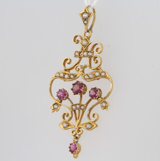 A 9ct yellow gold ruby and pearl pendant, 45mm, 2.5 grams 