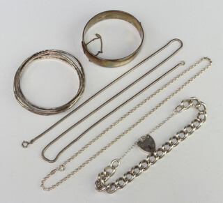 A silver bracelet and minor silver jewellery 162 grams 
