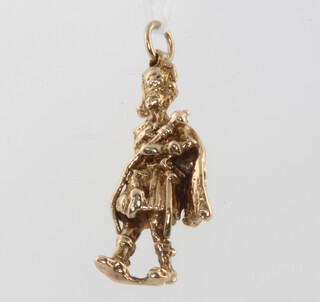 A 9ct yellow gold charm in the form of a soldier 5.7 grams 