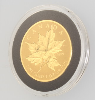 A Canadian maple leaf 1oz gold coin, 2014, 31.15 grams 