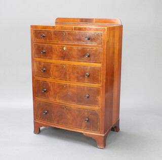 An Edwardian Sheraton Revival inlaid and crossbanded mahogany bow front chest of 5 drawers with turned ebony handles and raised back, raised on bracket feet 115cm h x 76cm w x 48cm d 